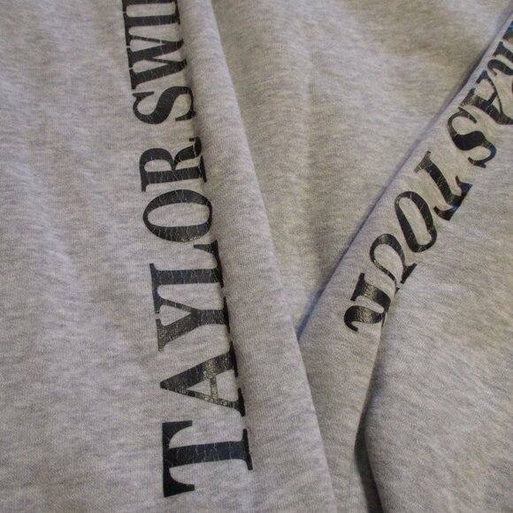 Taylor Swift Era Tour Woman Medium Gray Black Blue  Long Sleeve Sweatshirt - Picture 4 of 13